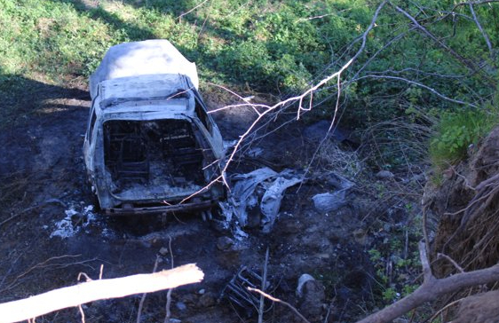 Мистерия на пътя край Симитли: Откриха изгоряла кола, а вътре...
