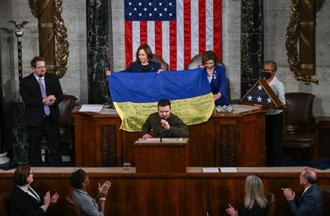 Важни нововъведения: Съдбата на Украйна се решава до дни в САЩ