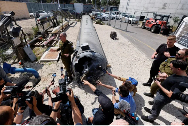 Страшилище: Израел показа иранска ракета, извадена от Мъртво море СНИМКИ
