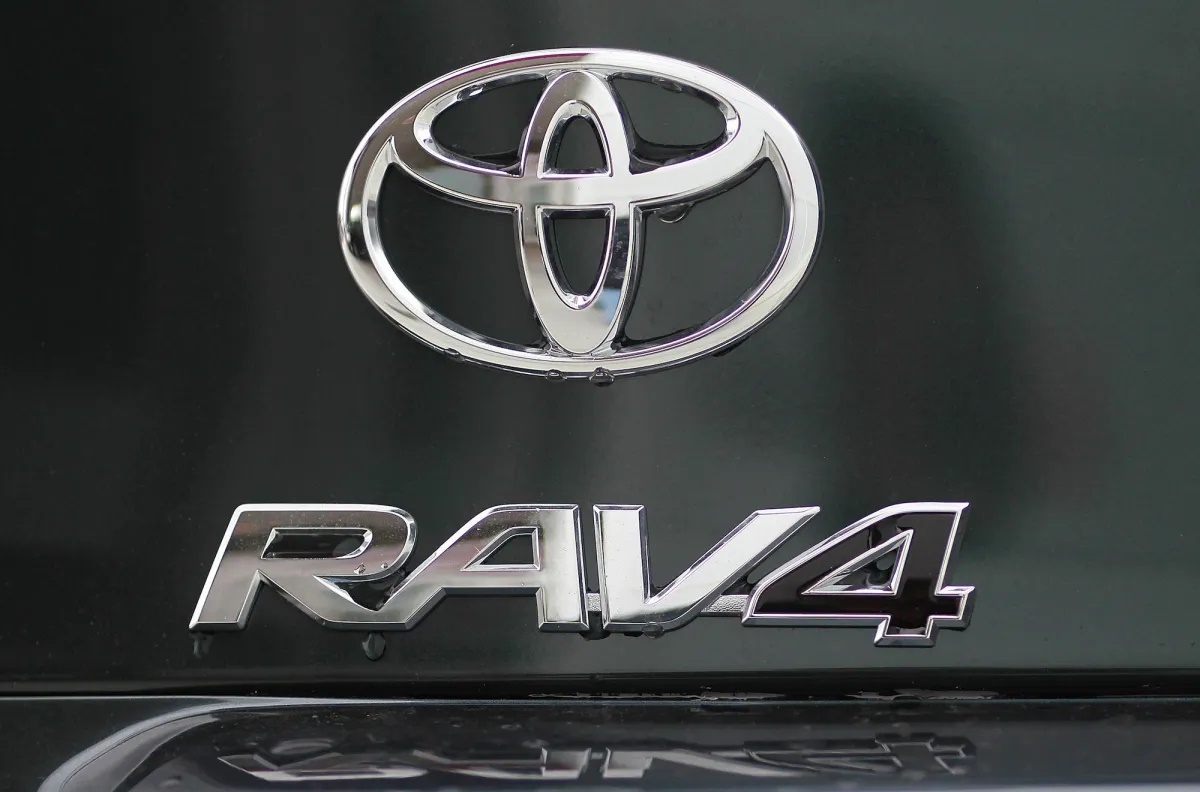 Разкриха как ще изглежда следващата Toyota RAV4 ВИДЕО
