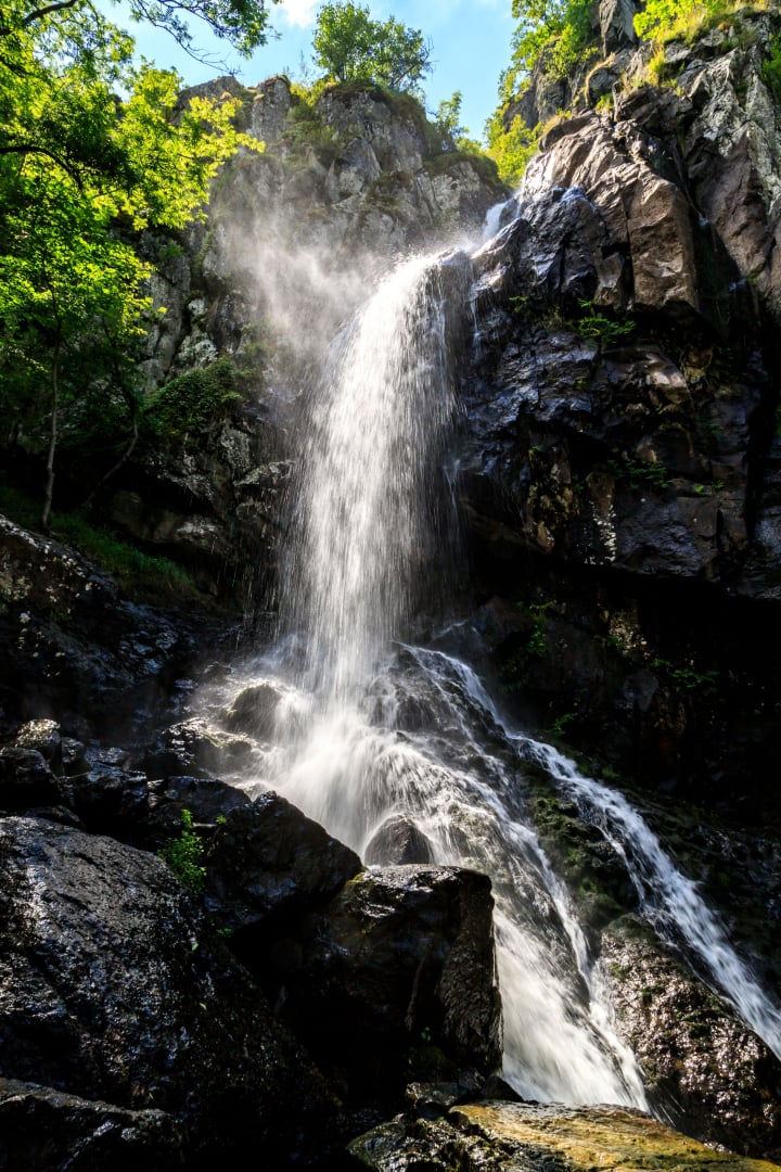 Да се разхладим край този чуден водопад до София 
