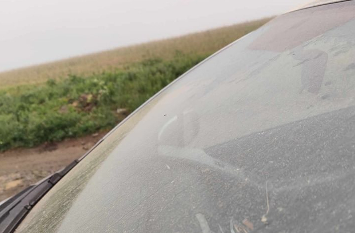 Оранжев дъжд посипа Южна България, автомивките ликуват СНИМКИ
