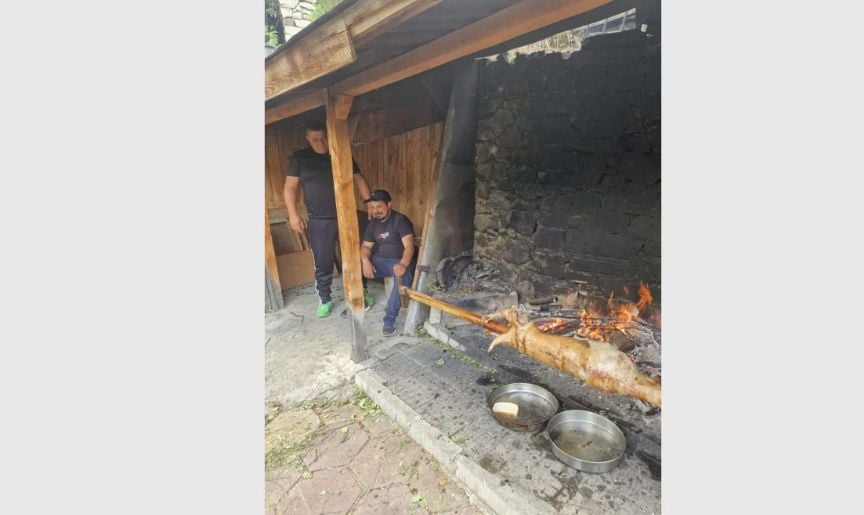 Майстор от Родопите разкри тайната на най-вкусното чеверме 