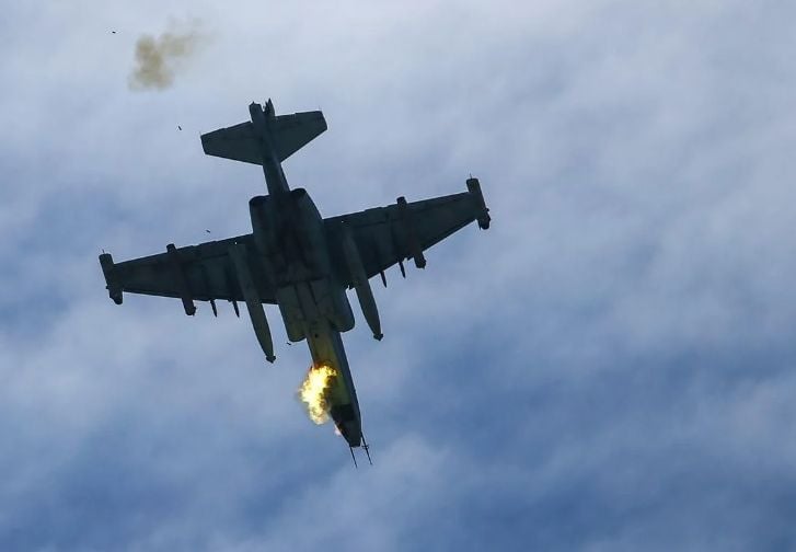 Forbes постави под съмнение апокалипсиса със Су-25, Украйна обяви свалянето на седем самолета, но... 