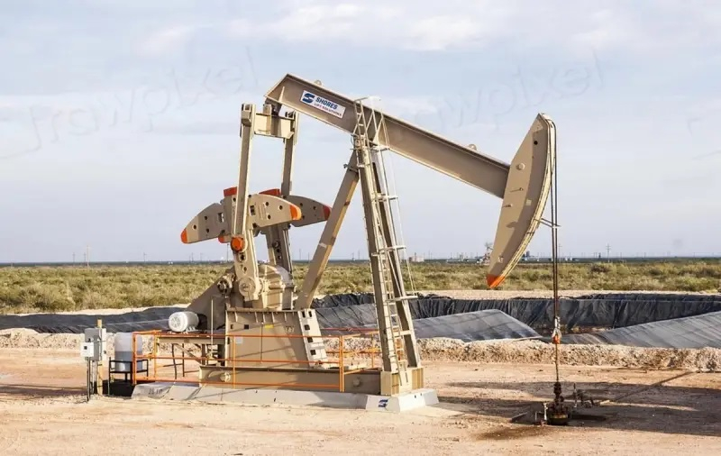 Световни експерти прогнозират: Цената на петрола пада до $50 за барел 