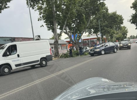 Клон смаза кола в движение в Пловдив СНИМКИ