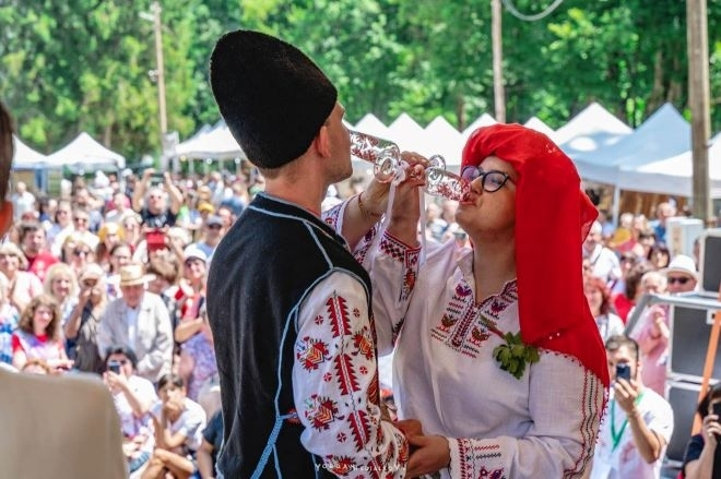 Северняшка сватба за чудо и приказ във Враца, такова нещо рядко се вижда СНИМКИ