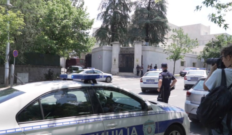 След нападението: Сръбската полиция арестува мъж с арбалет в Белград