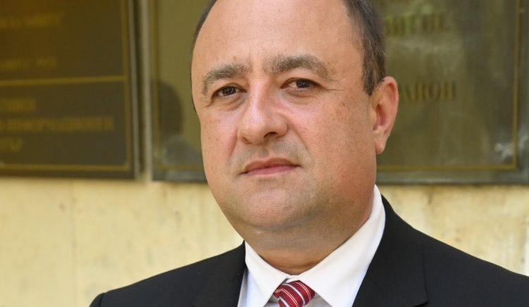 Иван Иванов: Съставянето на надпартиен експертен кабинет стои на дневен ред в БСП