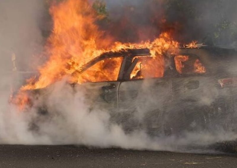 Украинците масово опожаряват колите на ВСУ 