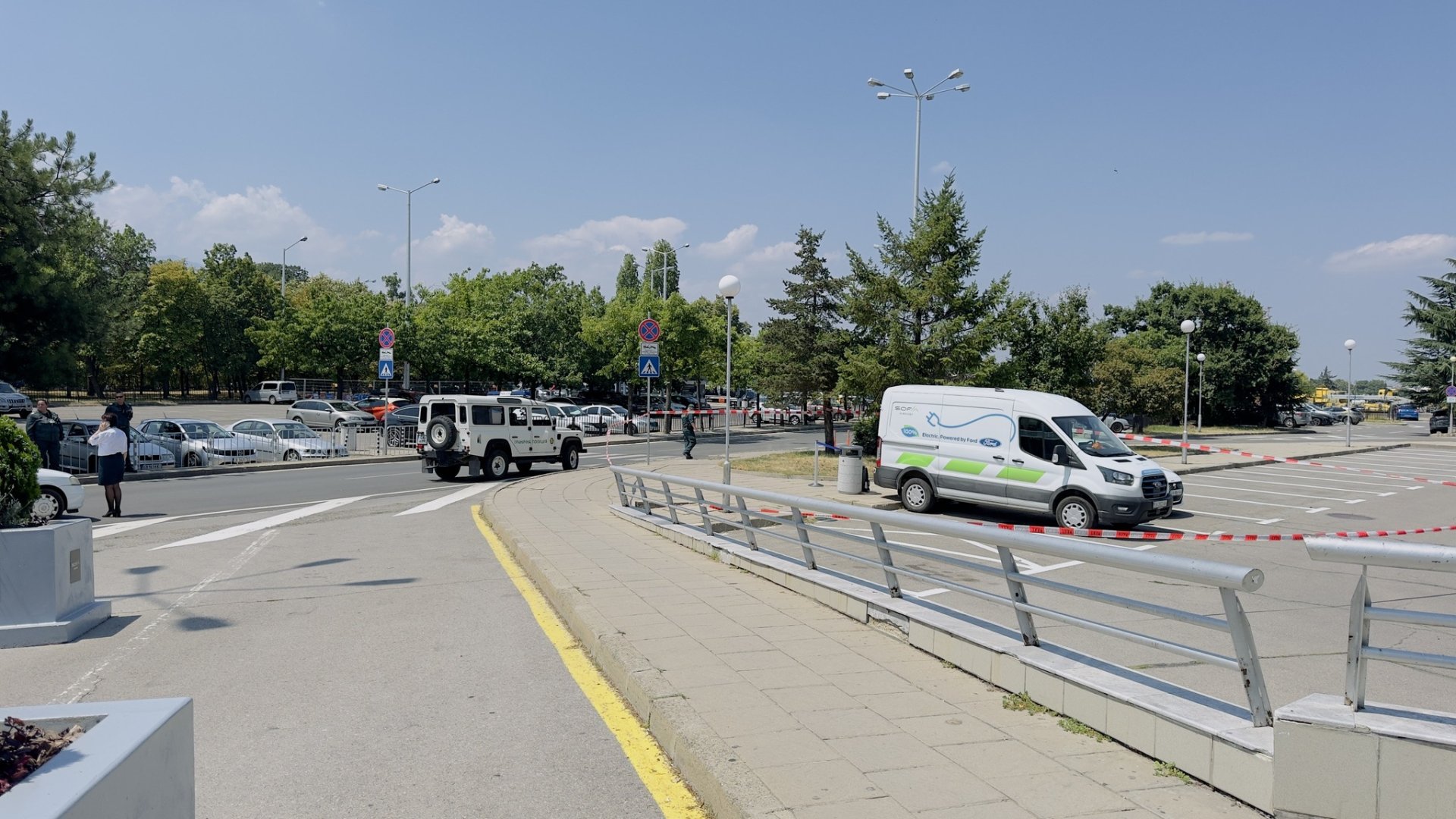Стана ясно защо полиция и агенти нахлуха на летище София