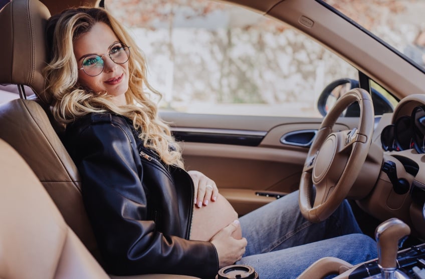 Защо шофирането е опасно за бременни жени
