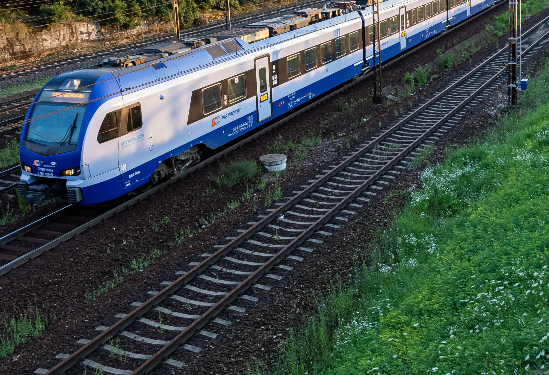 Мегапоръчката за нови влакове: Stadler Polska се оттегли, ето кой ще ги достави 