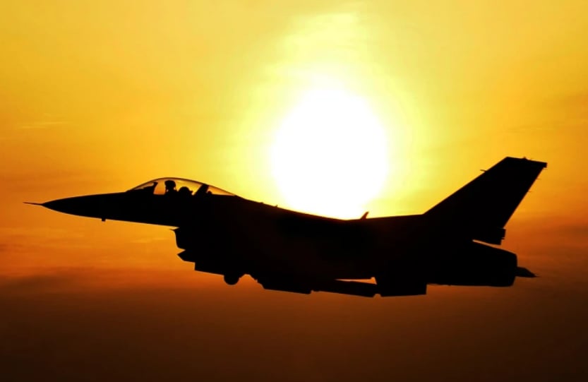 WSJ: САЩ решиха да снабдят F-16 за Украйна с най-съвременни бомби