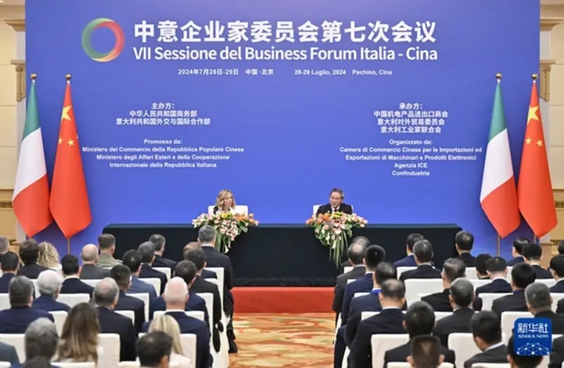 Bloomberg: Посещението на Мелони в Китай показа, че Пекин спешно се нуждае от приятели в ЕС
