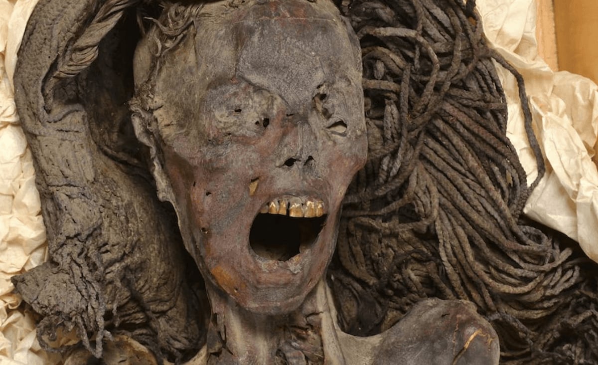 Учени разкриха мистерията на мумията на крещящата жена