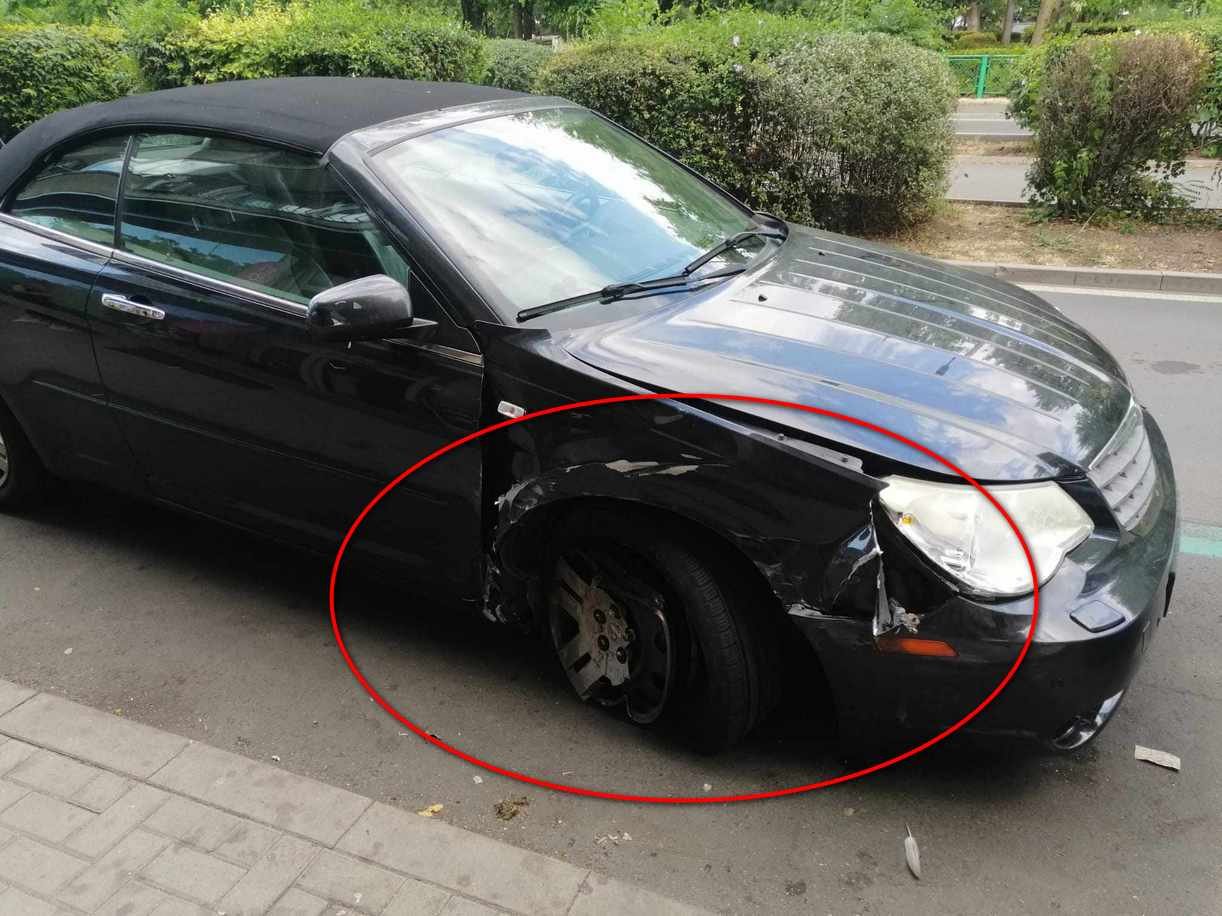Пиян катастрофира в Бургас, заряза колата, за да си допие