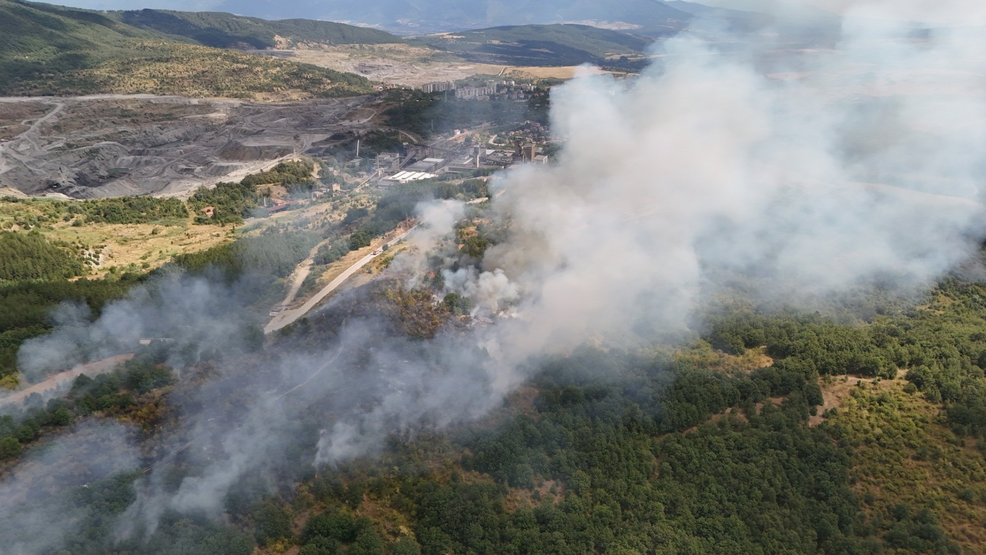 Последни новини за огнения ужас край Бобов дол