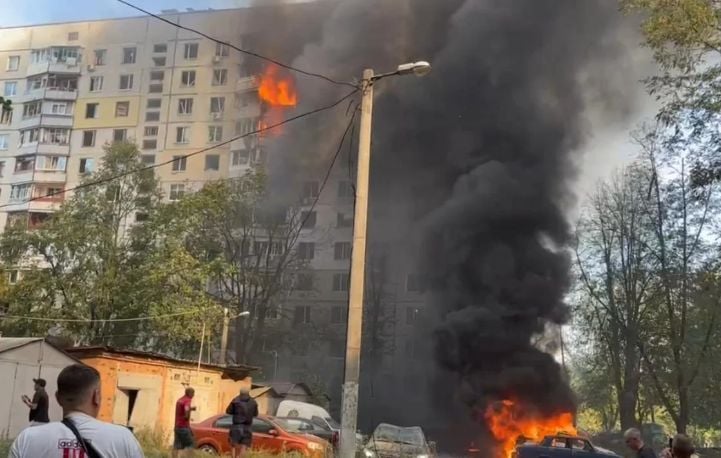  Ново брутално руско зверство посред бял ден в Харков, всичко е в пламъци ВИДЕО