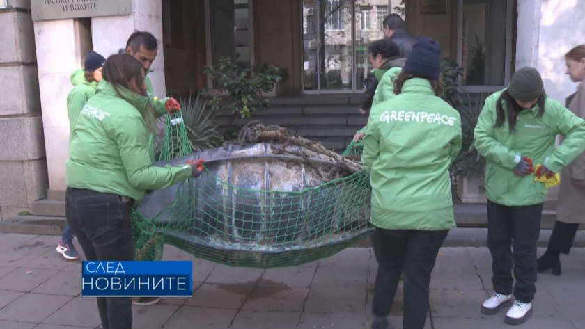 Огромна опасност надвисна над Черно море, превръща се в сметище и умира СНИМКИ