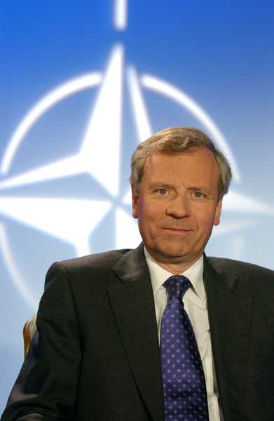 НАТО: Прекратяването на военните действия от страна Русия не е достатъчно