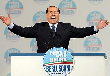 Берлускони “работи върху нов компактдиск с любовни песни”