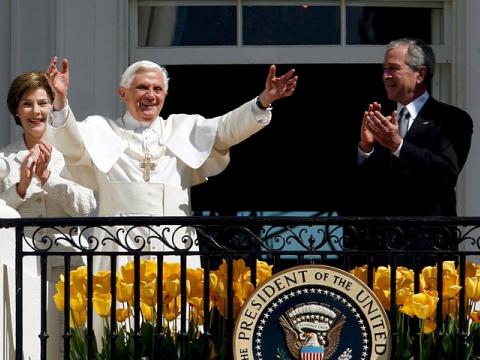 Американски атеисти съдят Буш заради деня на молитвата
