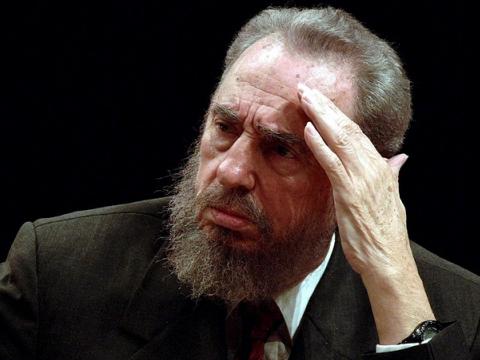 Кастро се чуди, че Обама е още жив
