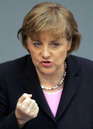 Меркел обяви основните положения в плана за борба с кризата
