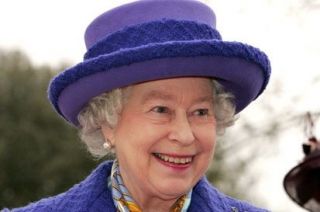 Елизабет ІІ сама пусна видеозапис в интернет
