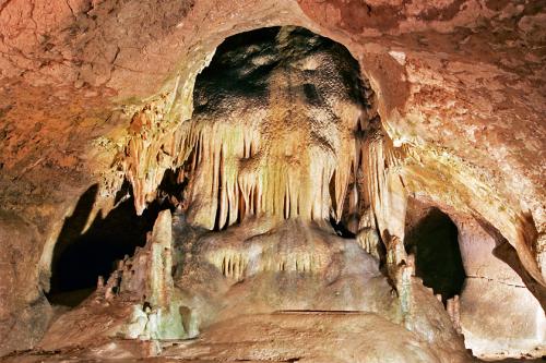 Дрянововската пещера “Бачо Киро” ще работи и през зимата