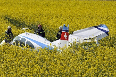 Две жертви на самолетна катастрофа в Швейцария