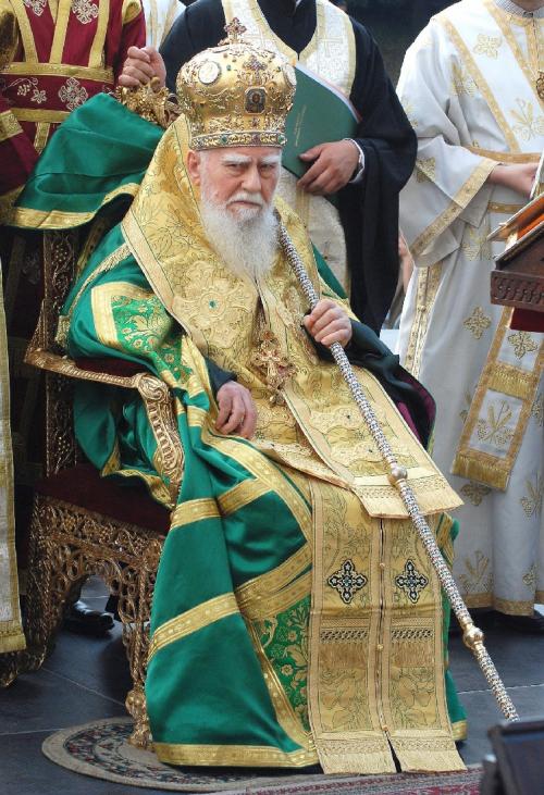 Патриархът черпи с постно за 94-годишнината си