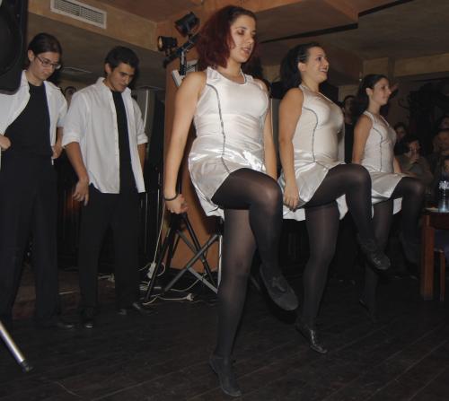 Българи танцуват ирландски танци за Хелоуин
