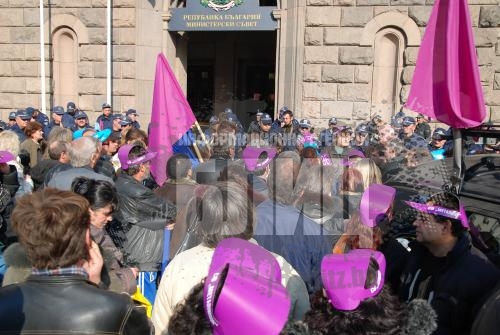 Протестиращите от "Кремиковци" се заканиха да искат оставката и на правителството 