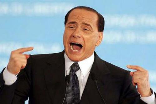 Берлускони се държи странно, защото е получил мозъчен удар?