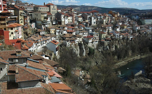 Улиците на Велико Търново ще се обезопасяват през зимата с нов препарат