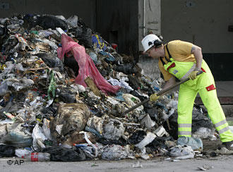 Кризата с боклука удари Великобритания 