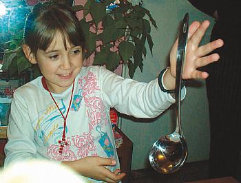 Феноменът Йелена Момчилов - 8-год. българче от Западните покрайнини 