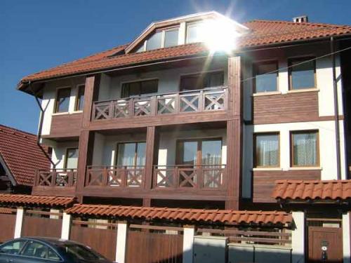 Завлякоха британка с 87 000 евро за имот в Банско 