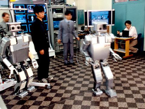 Японски театър с роботи
