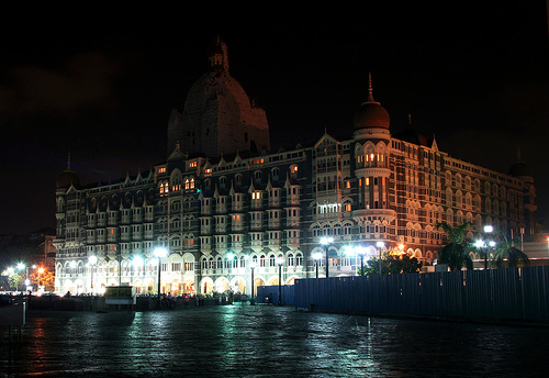 Хотел "Тадж Махал" в Мумбай прочистен от терористи