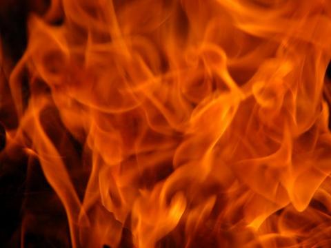 Двама загинали в пожар заради печка 