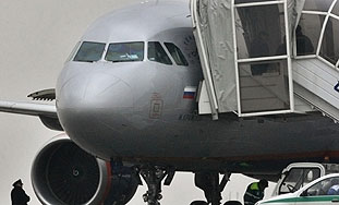 Пътници попречиха на пиян пилот да вдигне самолета им във въздуха