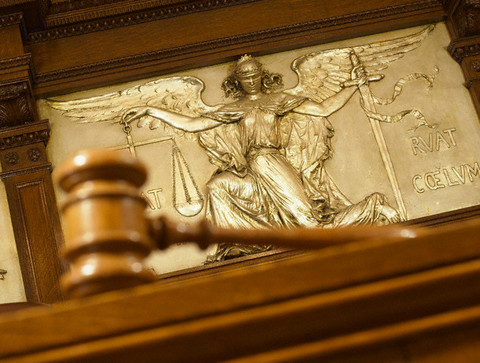Виновните за кризата от Уолстрийт отиват на съд
