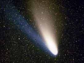 Откъсна се част от опашката на комета, летяща към Земята
