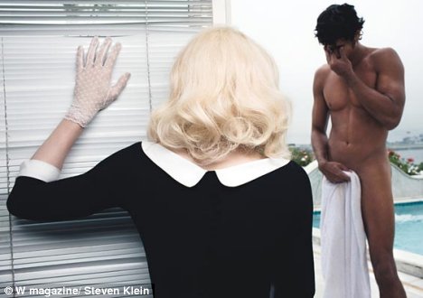 Първата еротична среща на Мадона с Хесус