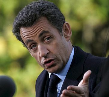 Ограбиха брата на Никола Саркози