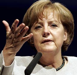 Меркел разкритикува премиите за мениджъри на банки