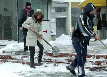 Бум в продажбите на лопати за сняг в Сърбия